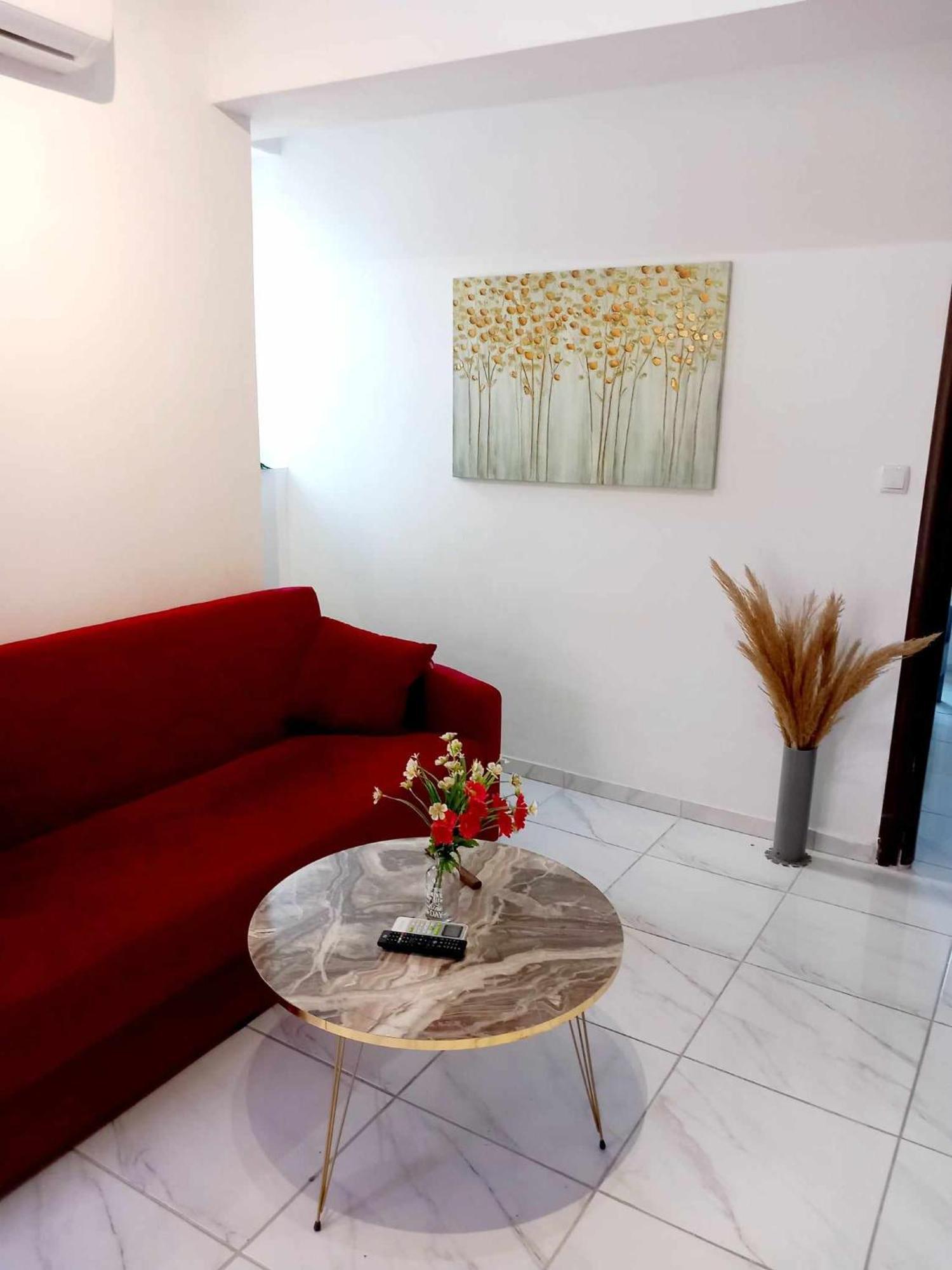 4t Apartment