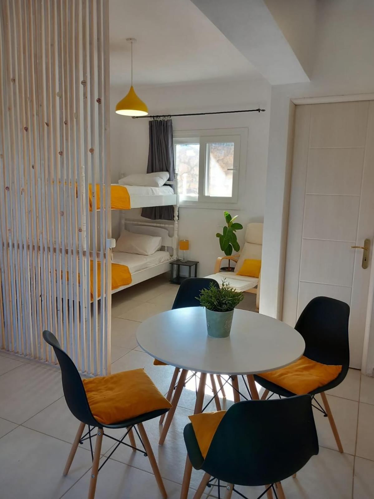 4t Apartment *