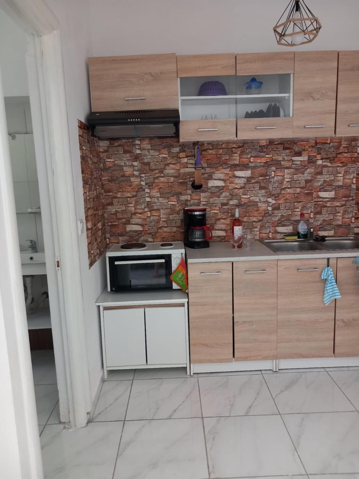 Apartment 4t *