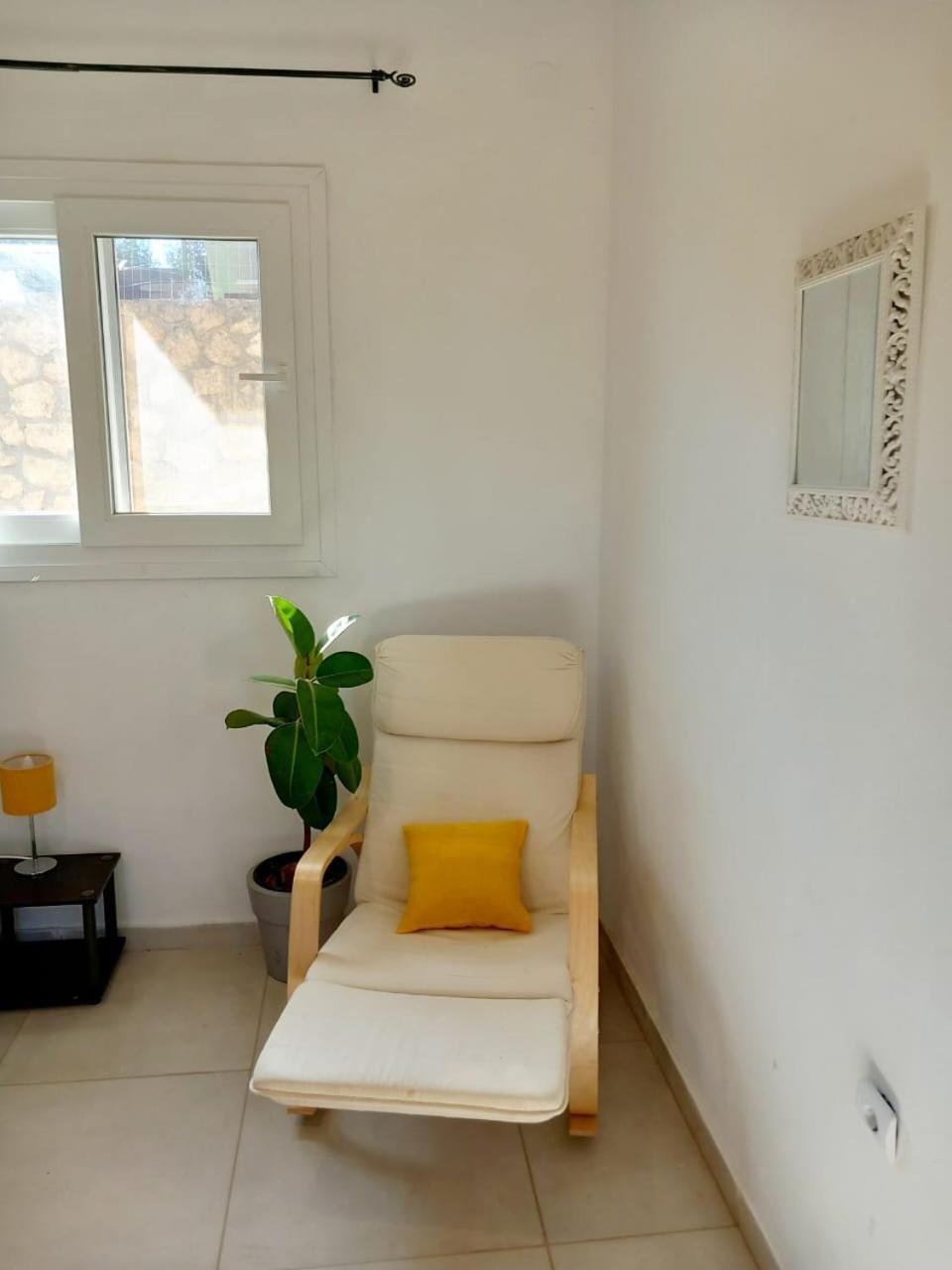 Apartment 4t *