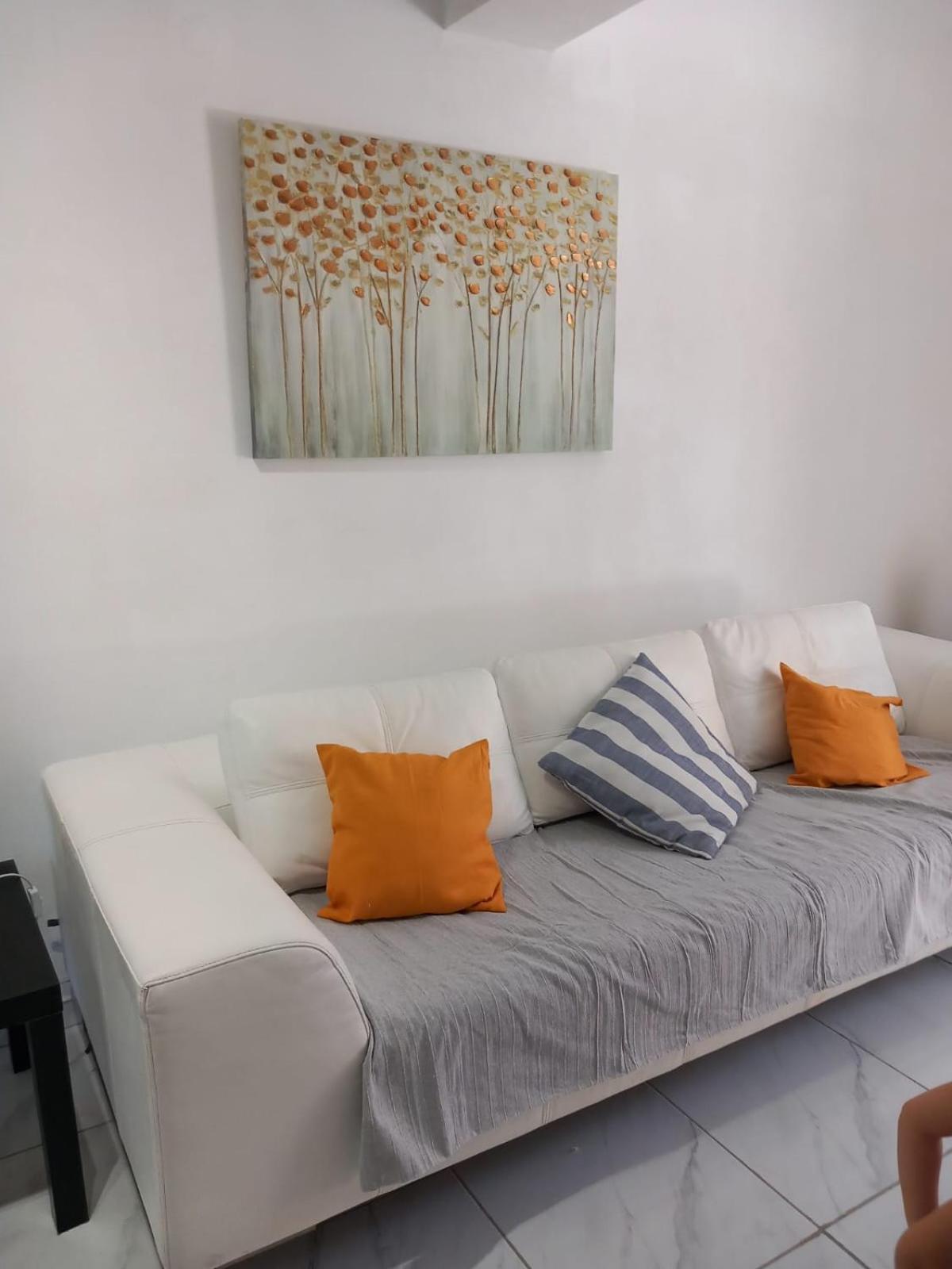 Apartment 4t *