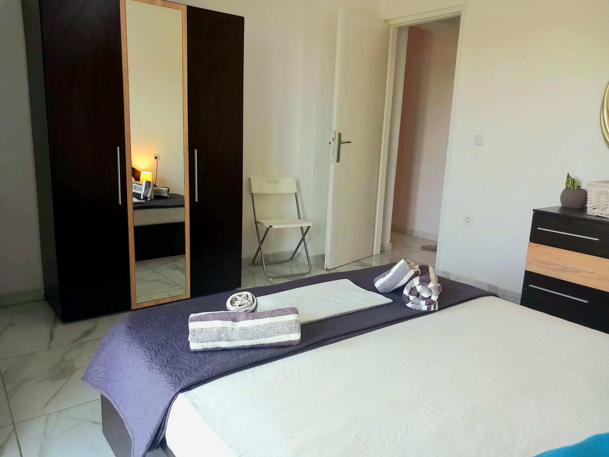 Apartment 4t *